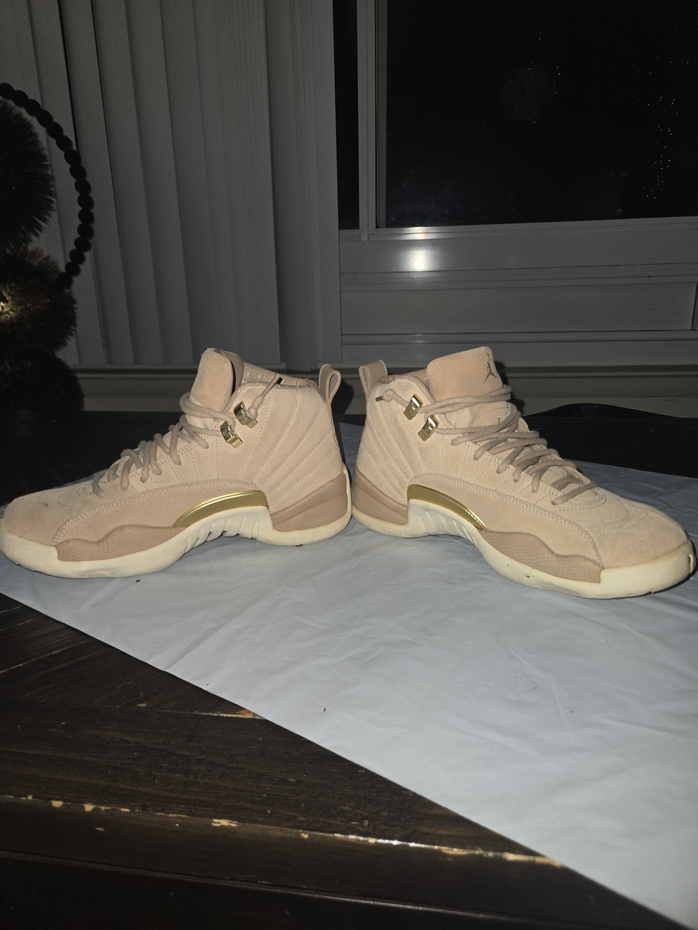 Air Jordan 12 Retro Women - Picture 3 of 6